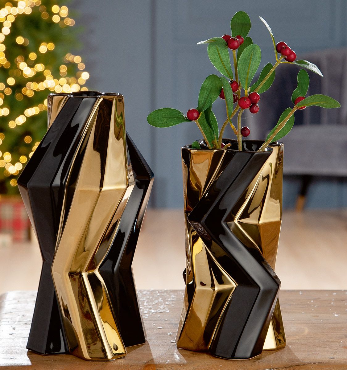 eingang weihnachtlich dekorieren Weihnachtsdeko aussen: 11 tolle Ideen für den Hauseingang und Garten – Blog – Wilkens Wohnstudio Deko Onlineshop Hauseingang aussen
