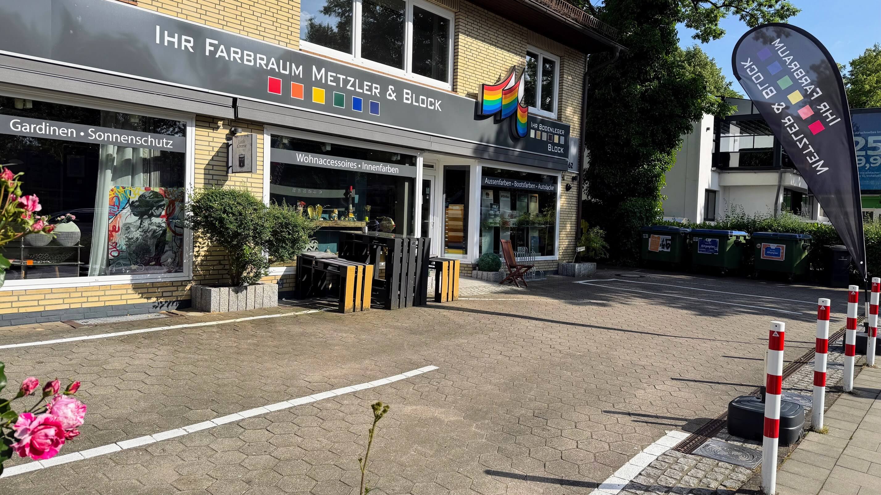farbenkoenig-hamburg-parkplaetze-vorne